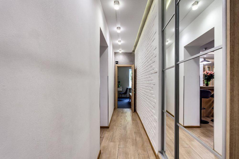 The Cube Rooms Lviv Ngoại thất bức ảnh